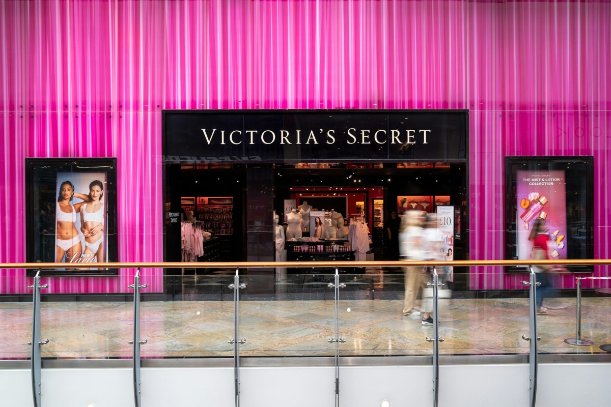 Victoria's Secret Beklentileri Aşarak Yeniden Kâra Geçti: Hisselerde Yüzde 40'lık Patlama!