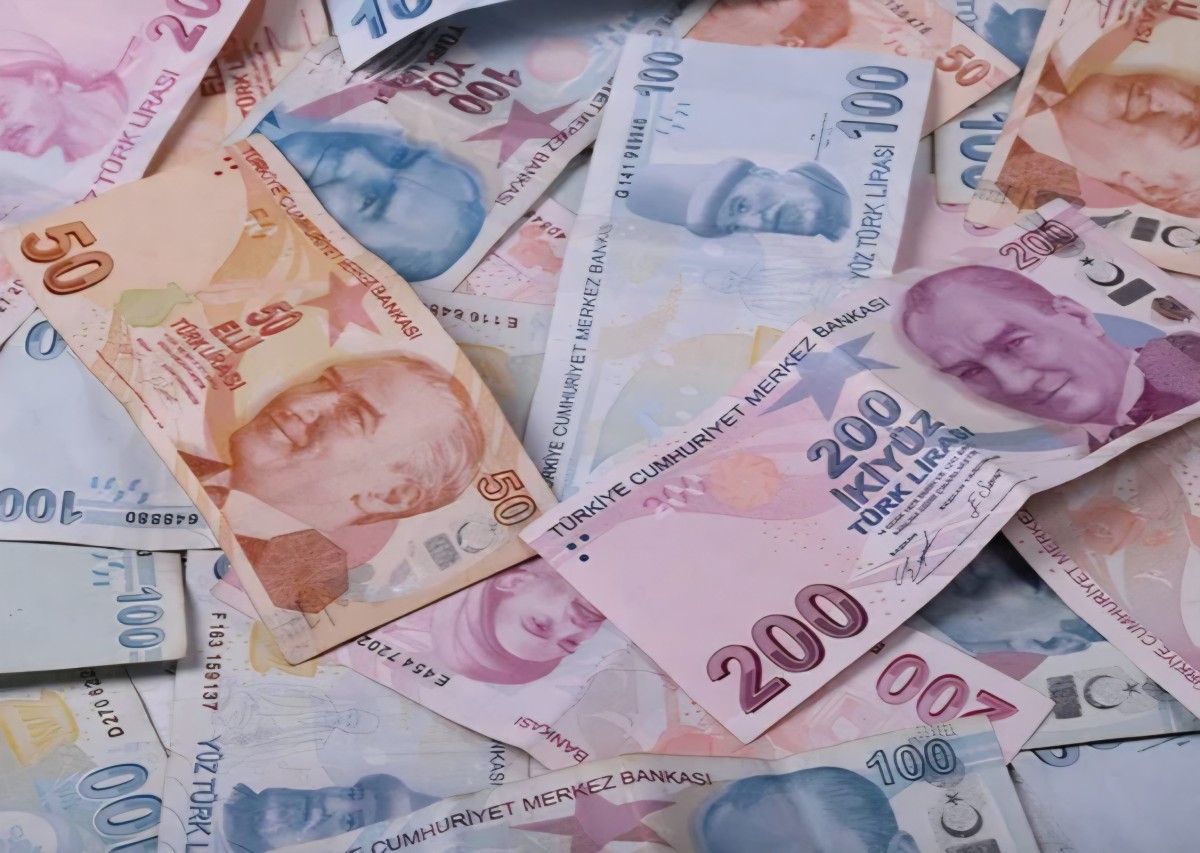 Carry Trade Sermayesi Jeopolitik İyimserlikle Yeniden Türk Lirası'na Yöneldi