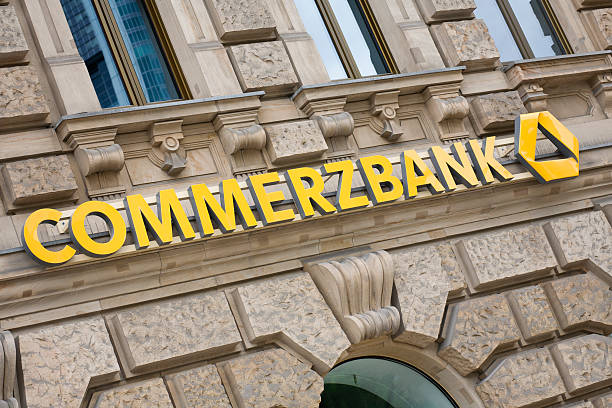 Commerzbank'tan Faiz Uyarısı: Gevşeme İçin Erken, Enflasyon Dirençli