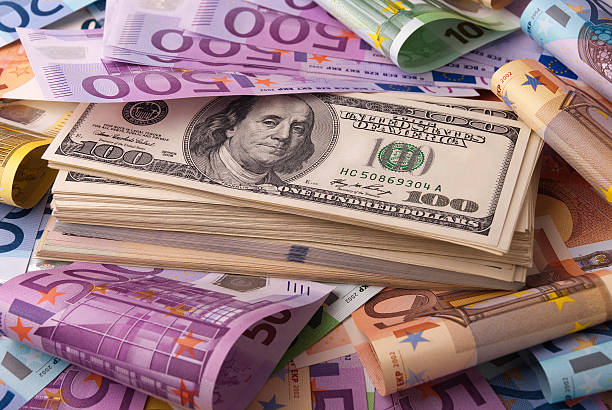 Societe Generale'den Döviz Tahmini: Dolar, Euro Karşısında Gücünü Koruyacak