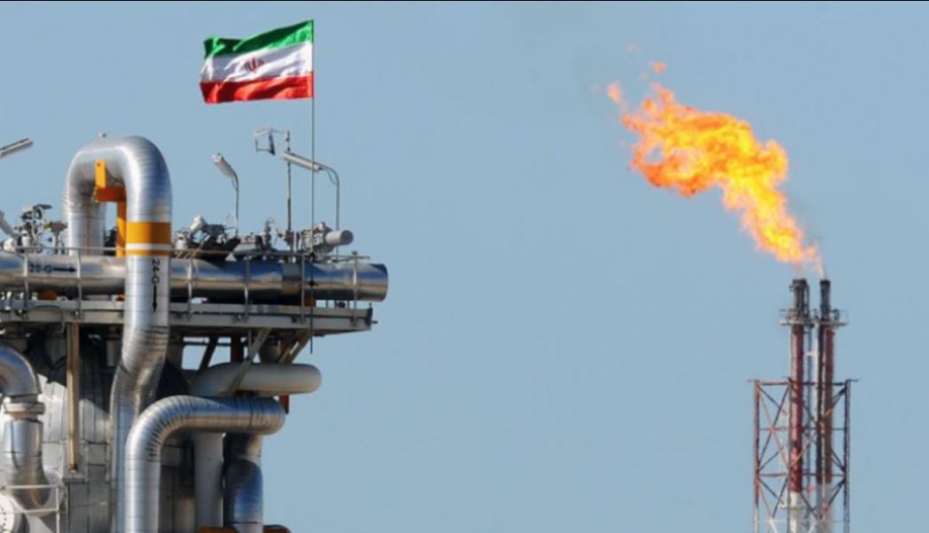 ABD'den İran'a Yaptırım Hamlesi: Petrol Ticaretindeki Geçici İzin İptal Edildi