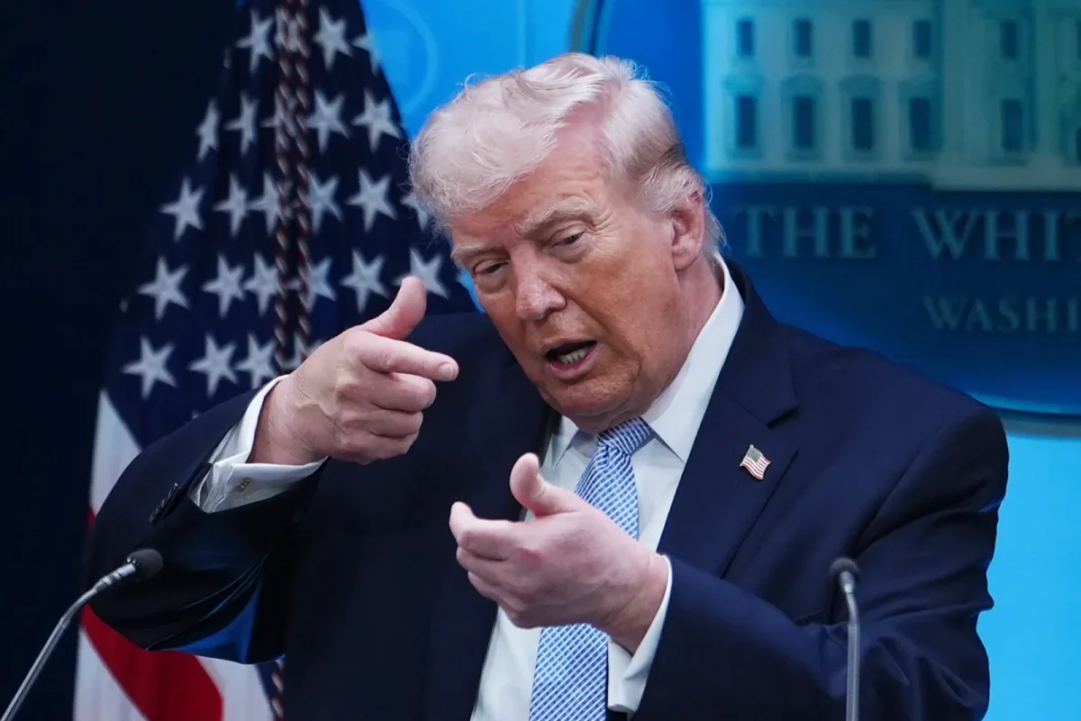 Trump’tan İran’a Sert Uyarı: İran'ı Bu Gece ve Yarın Çok Sert Vuracağız