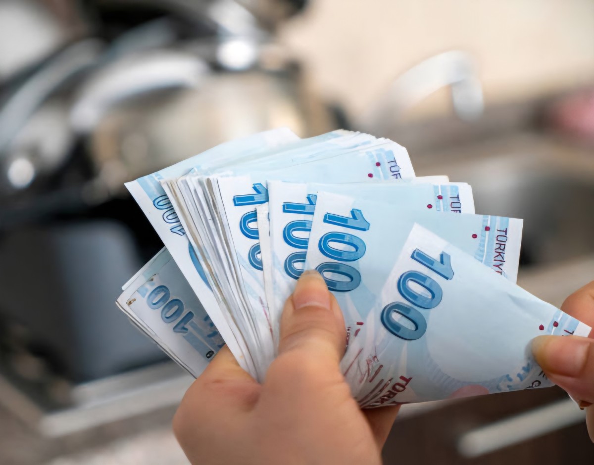 SGK Duyurdu: Emekli Sandığı Zam Farkları Yarın Hesaba Yatıyor